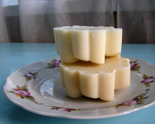 Козий жир с мёдом эффективен при застарелом кашле