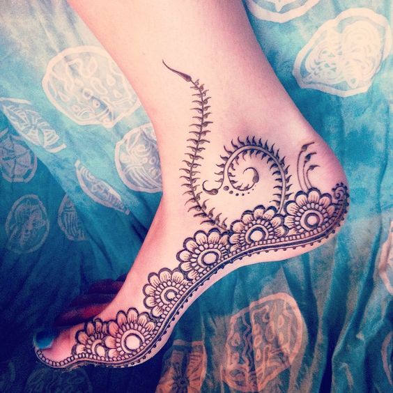 henna-tattoos-for-feet-1